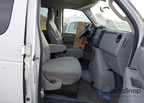 2011 Ford E-350 Super Duty Xlt z USA, uszkodzony, nr VIN 1FBNE3BL0BDA61932